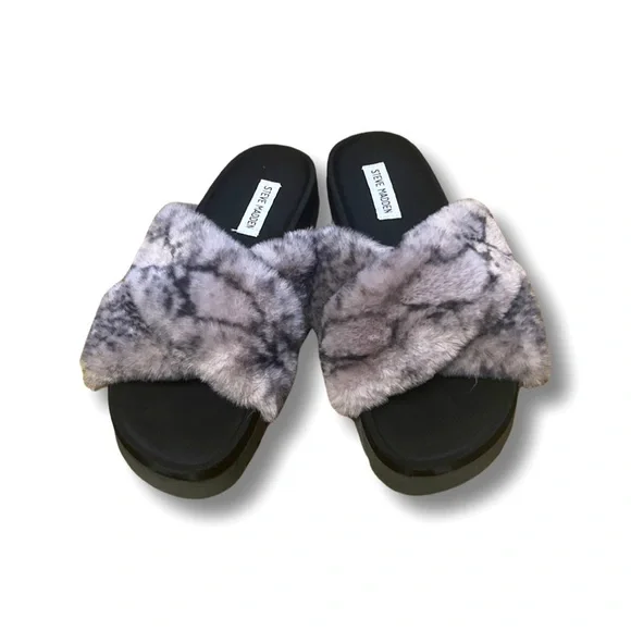 Steve madden furry slides top